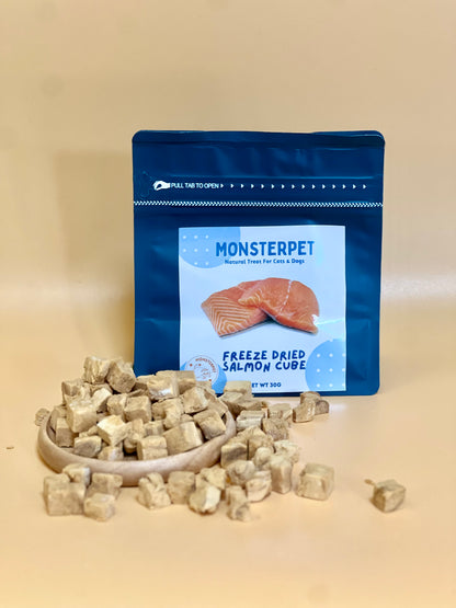 Freeze Dried Salmon Cube